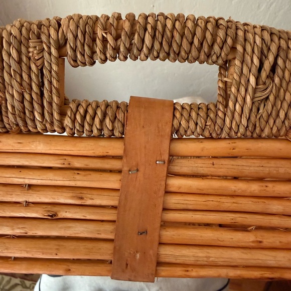 Vintage Wicker and Wood Woven Basket Medium Size with Handles - Picture 9 of 13